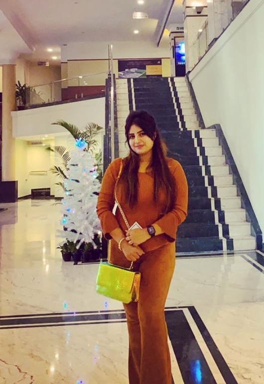  call girl The Lalit Hotel