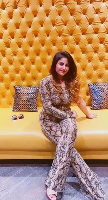  call girls service in The Lalit Hotel
